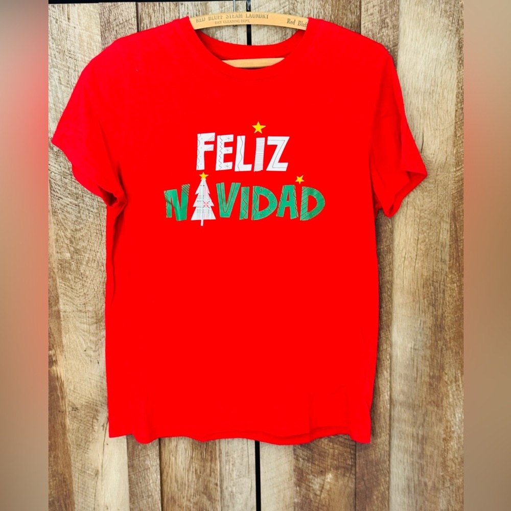 Red Feliz Navidad Women’s T-Shirt Size M